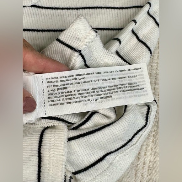 Abercrombie & Fitch Lace Up Striped Ribbed Top in White and Black Size Small - Picture 8 of 9